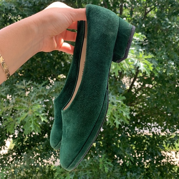 SAKS FIFTH AVENUE emerald green suede flats 7 - Picture 6 of 13